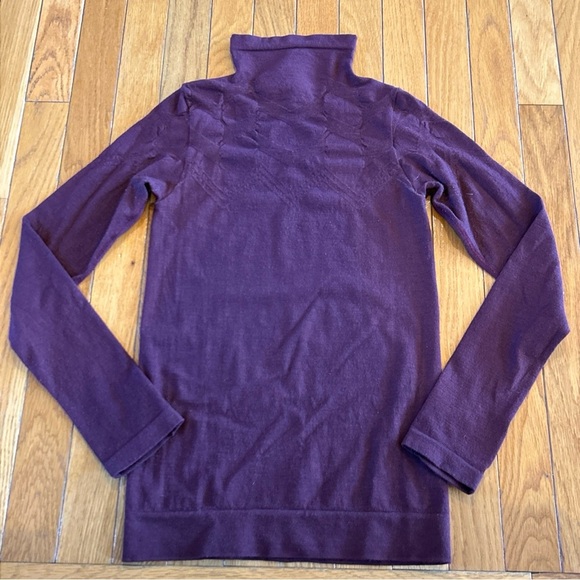 Athleta Women's Tops in Burgundy and Plum - Picture 4 of 6